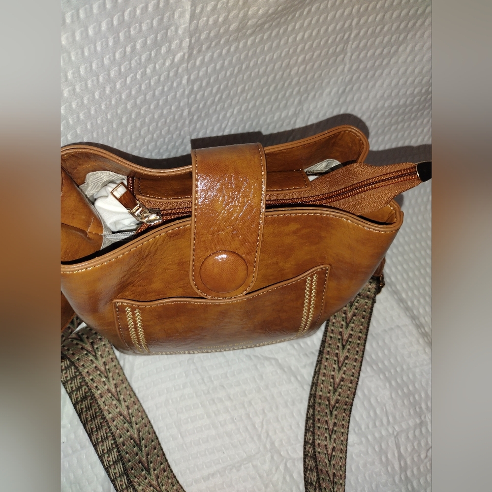 Brown  Crossbody Bag - Picture 4 of 9